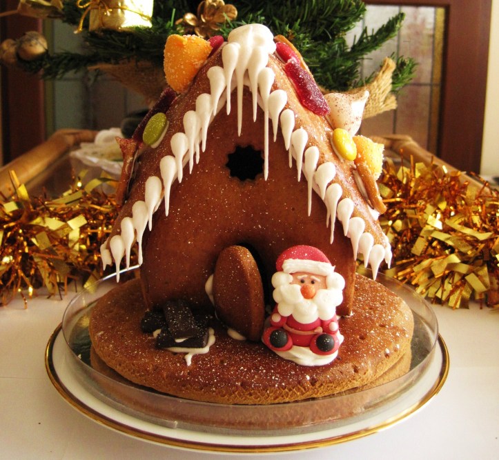 Christmas with Cacao - the bejewelled "Gingerbread House"