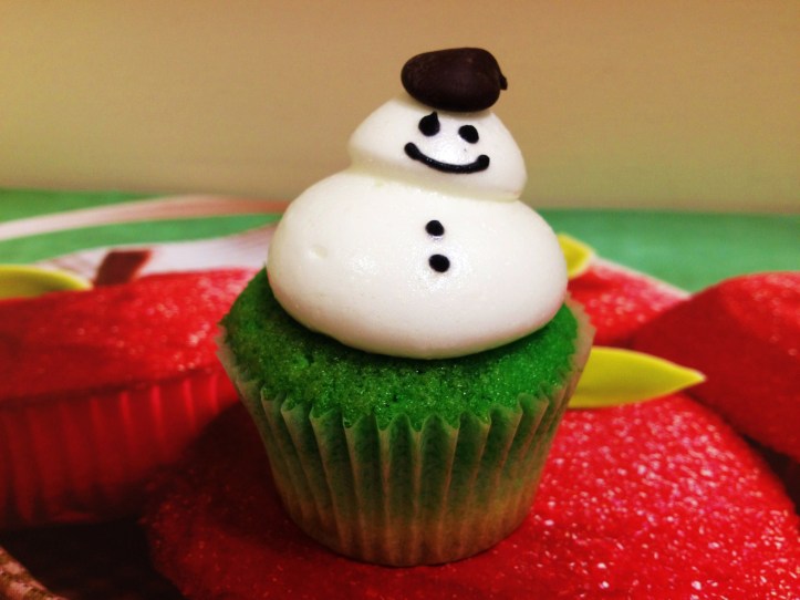 MoMo & Coco's Christmas Dessert Bargain Guide - from Little Cupcakes