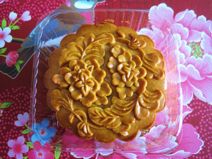 MoMo and Coco's Intro to Mooncakes in Melbourne - "Sweet Potato Mooncake"